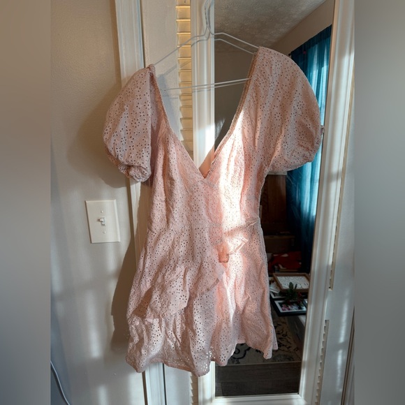 BCBGeneration Dresses & Skirts - BCBGeneration Blush Eyelet Dress